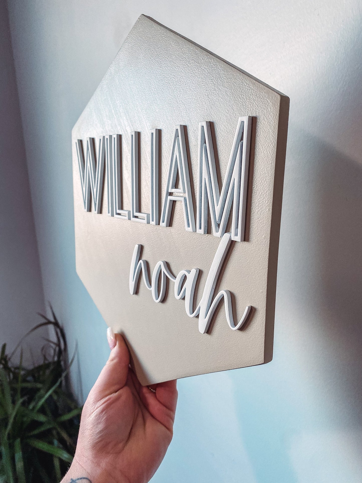 3D Round w/ First + Last Name